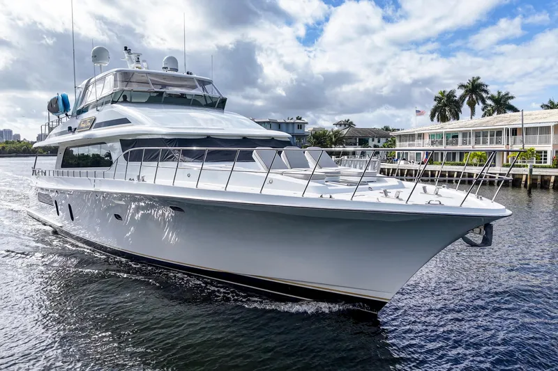 Slide: The Image of Luxurious 2006 Cheoy Lee 84 Bravo yacht with sun loungers on deck. - 15