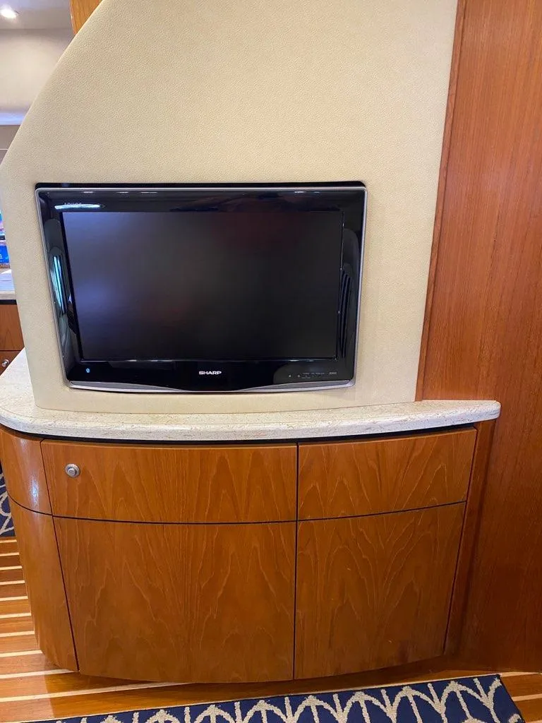 Slide: The Image of Interior of 2009 Tiara Yachts 4300 Sovran with TV. - 20