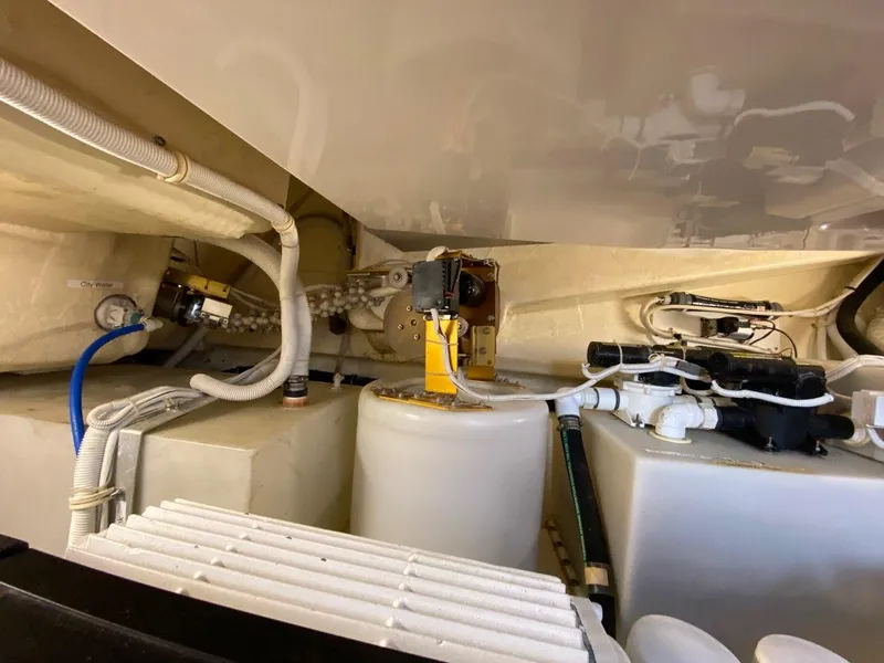 Slide: The Image of Engine room of 2009 Tiara Yachts 4300 Sovran. - 48