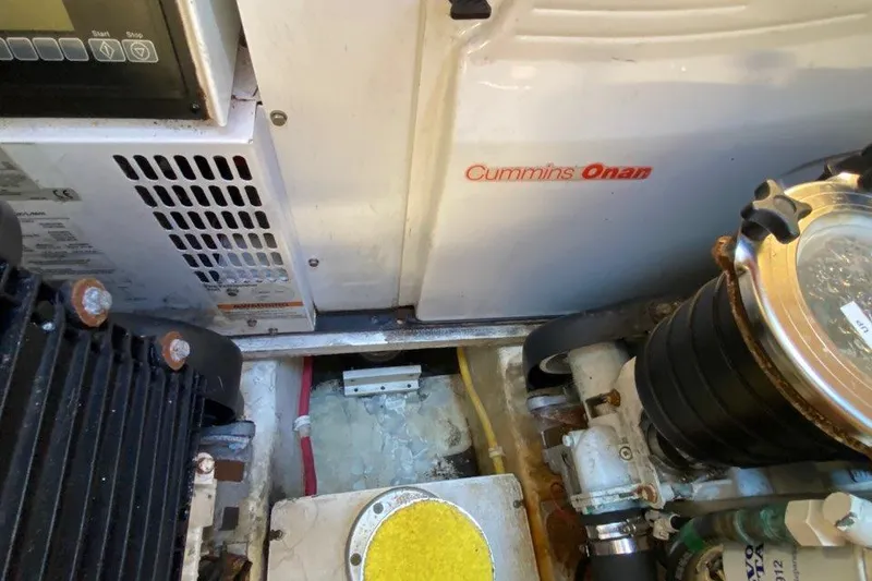 Slide: The Image of Tiara 4300 Sovran 2009 - 50