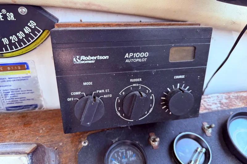 Slide: The Image of Robertson AP1000 autopilot control panel on 1978 Mainship 34 Trawler. - 20