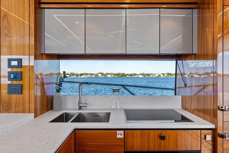 Slide: The Image of 2025 Sunseeker Manhattan 68 - Image 14 - 14