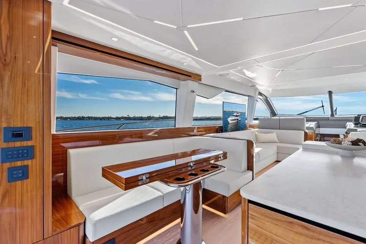 Slide: The Image of 2025 Sunseeker Manhattan 68 - Image 16 - 16