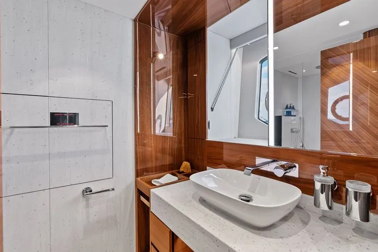 Slide: The Image of 2025 Sunseeker Manhattan 68 - Image 33 - 33