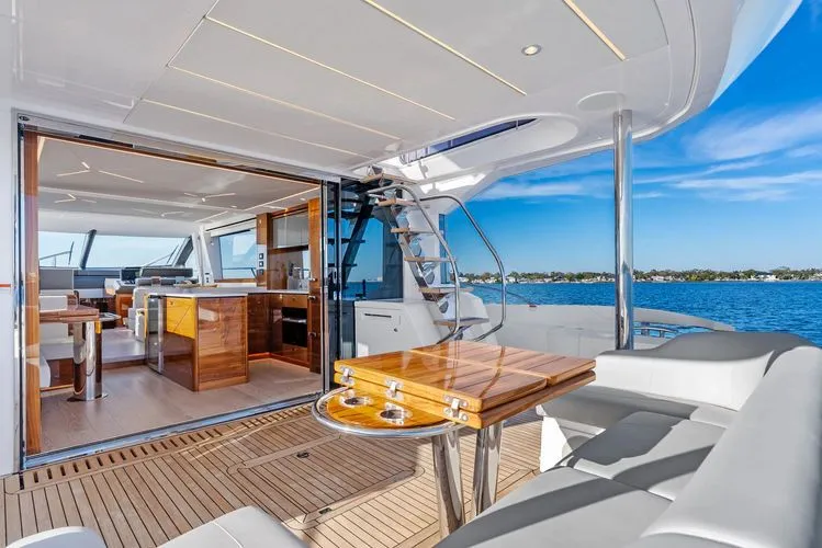 Slide: The Image of 2025 Sunseeker Manhattan 68 - Image 7 - 7