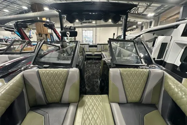 Slide: The Image of Tigé 25ZX 2023 - 5