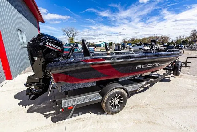 Slide: The Image of Recon 895 Tiller 2025 - 3