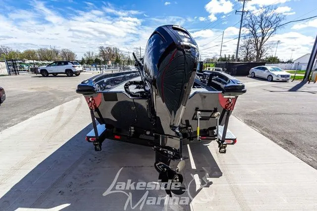 Slide: The Image of Recon 895 Tiller 2025 - 5