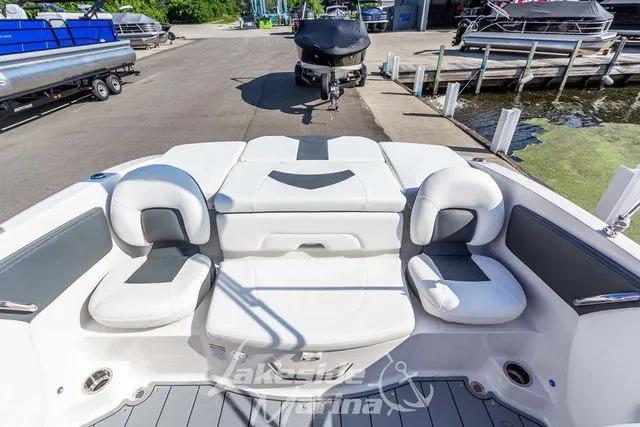 Slide: The Image of Chaparral 21 SSi Ski & Fish 2025 - 15