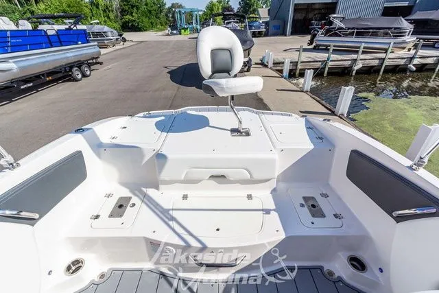 Slide: The Image of Chaparral 21 SSi Ski & Fish 2025 - 19