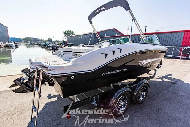 Slide: The Image of Chaparral 21 SSi Ski & Fish 2025 - 7