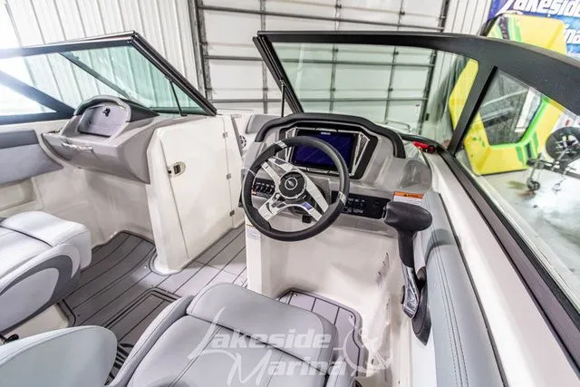 Slide: The Image of Chaparral 23 SSi 2026 - 17