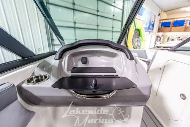 Slide: The Image of Chaparral 23 SSi 2026 - 20