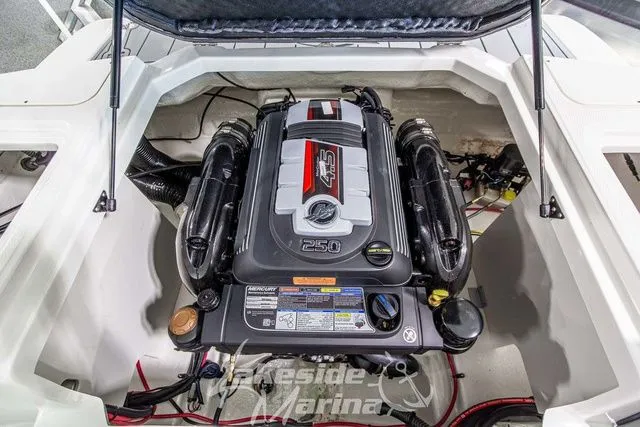 Slide: The Image of Chaparral 23 SSi 2026 - 13