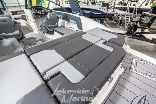 Slide: The Image of Chaparral 23 SSi 2026 - 7