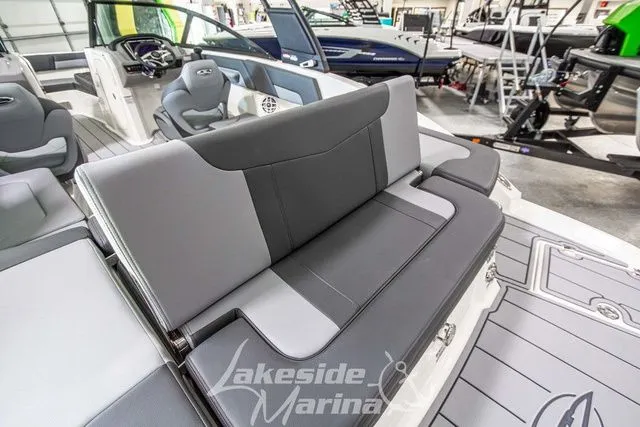 Slide: The Image of Chaparral 23 SSi 2026 - 8