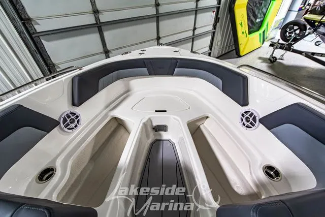 Slide: The Image of Chaparral 23 SSi 2026 - 29