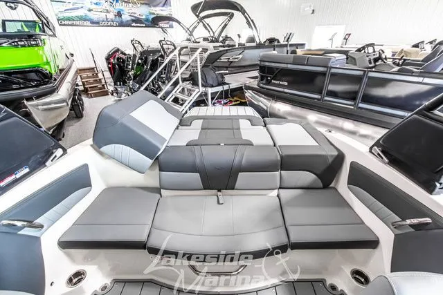 Slide: The Image of Chaparral 21 SSi 2026 - 14