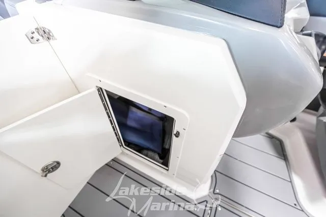 Slide: The Image of Chaparral 21 SSi 2026 - 26