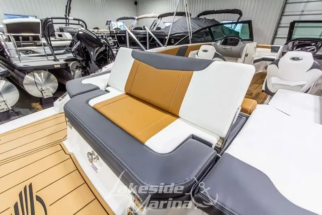 Slide: The Image of Chaparral 23 SSi 2026 - 10