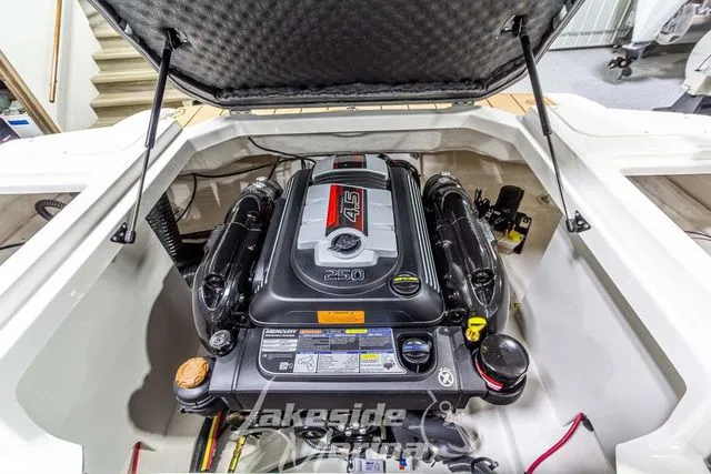 Slide: The Image of Chaparral 23 SSi 2026 - 17