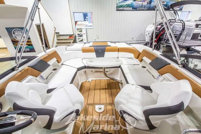 Slide: The Image of Chaparral 23 SSi 2026 - 20