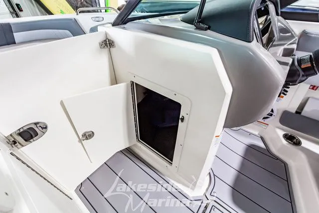 Slide: The Image of Chaparral 21 SSi 2026 - 23