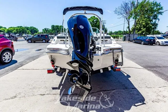 Slide: The Image of Chaparral 19 SSi OB 2024 - 5