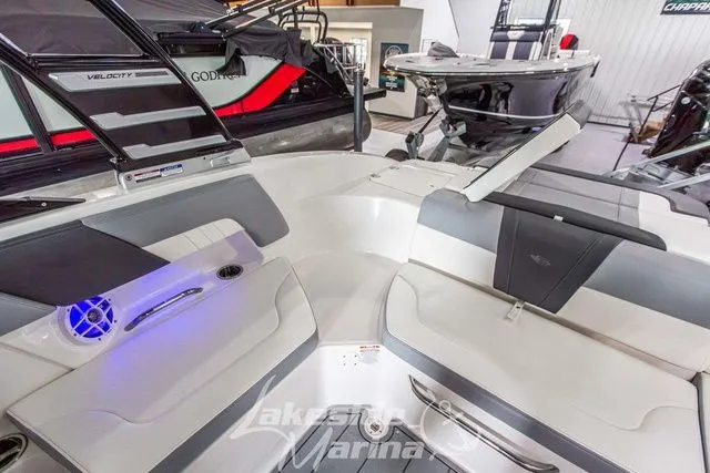 Slide: The Image of Chaparral 23 SSi 2025 - 16