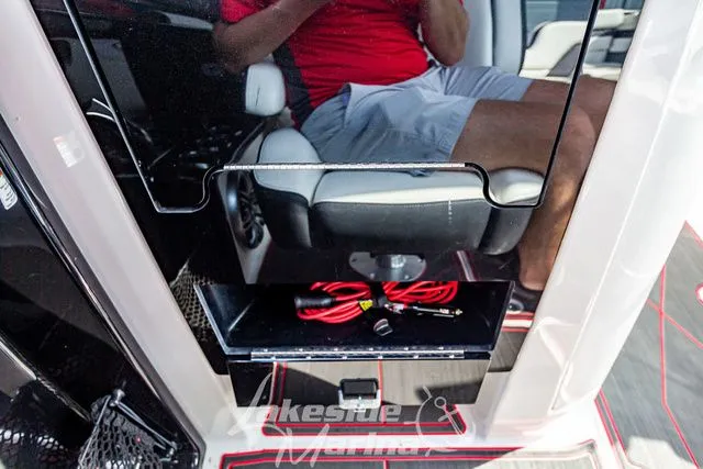 Slide: The Image of Yamaha 242 Limited S E-Series 2016 - 30