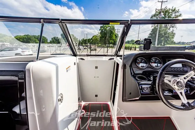 Slide: The Image of Yamaha 242 Limited S E-Series 2016 - 33