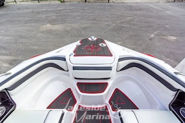 Slide: The Image of Yamaha 242 Limited S E-Series 2016 - 38