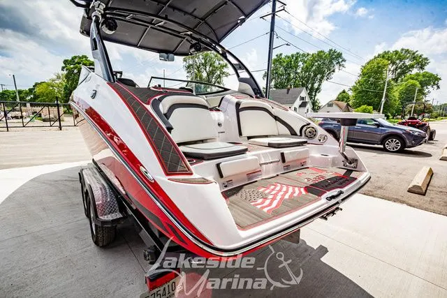 Slide: The Image of Yamaha 242 Limited S E-Series 2016 - 6