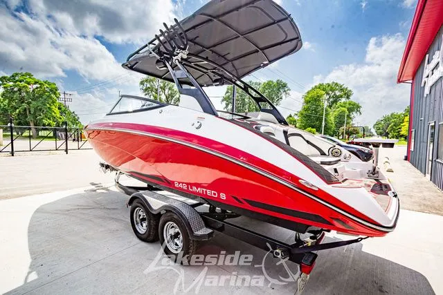 Slide: The Image of Yamaha 242 Limited S E-Series 2016 - 7