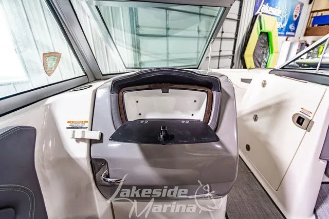 Slide: The Image of Chaparral 244 Sunesta 2017 - 28