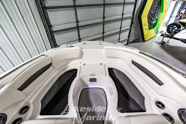 Slide: The Image of Chaparral 244 Sunesta 2017 - 37