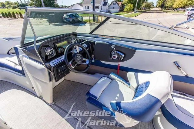 Slide: The Image of Crownline Boats 220 SS 2024 - 28