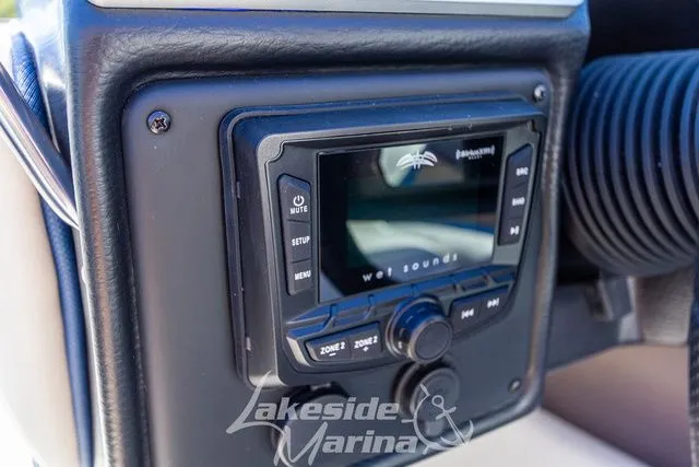 Slide: The Image of Crownline Boats 220 SS 2024 - 32