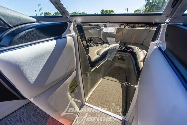 Slide: The Image of Crownline Boats 220 SS 2024 - 42