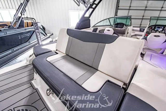 Slide: The Image of Chaparral 23 Surf 2021 - 12