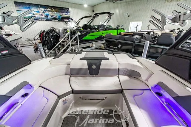 Slide: The Image of Chaparral 23 Surf 2021 - 17