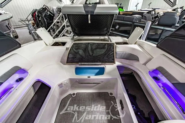 Slide: The Image of Chaparral 23 Surf 2021 - 19