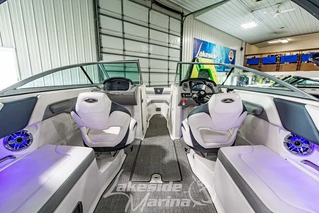 Slide: The Image of Chaparral 23 Surf 2021 - 23