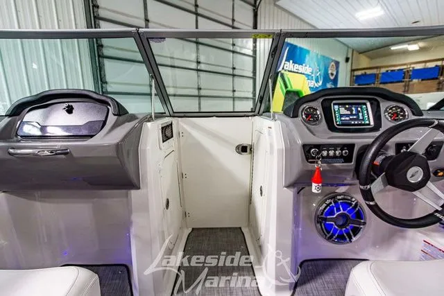 Slide: The Image of Chaparral 23 Surf 2021 - 33