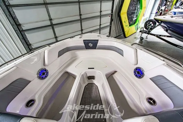 Slide: The Image of Chaparral 23 Surf 2021 - 38