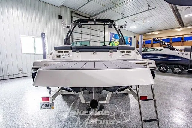 Slide: The Image of Chaparral 23 Surf 2021 - 7