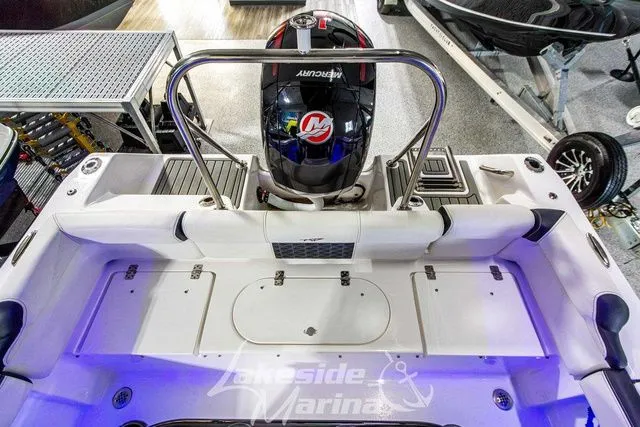 Slide: The Image of Tidewater 210 LXF 2025 - 15