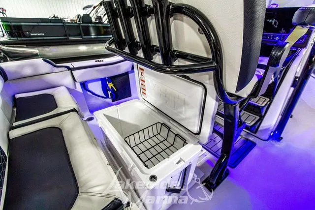 Slide: The Image of Tidewater 210 LXF 2025 - 18