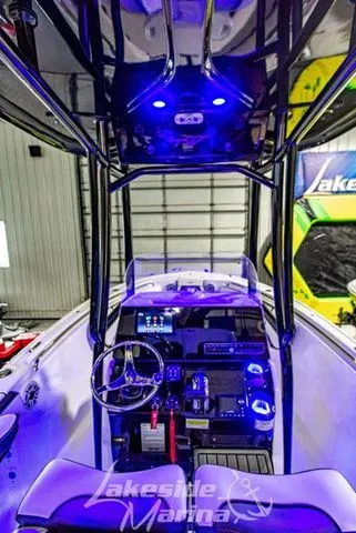 Slide: The Image of Tidewater 210 LXF 2025 - 20