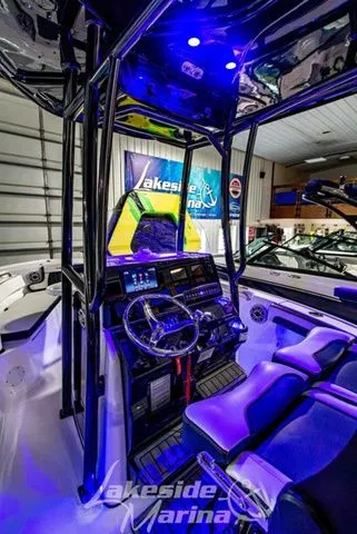 Slide: The Image of Tidewater 210 LXF 2025 - 21